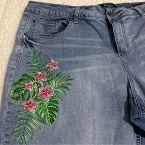 Earl Jeans Blue Jeans with Floral Embroidery